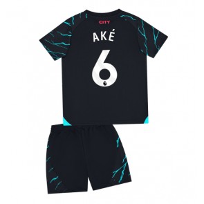 Manchester City Nathan Ake #6 Replika Babytøj Tredje sæt Børn 2023-24 Kortærmet (+ Korte bukser)